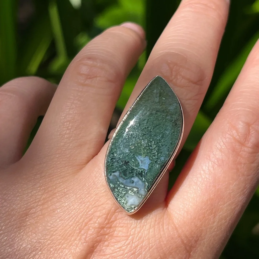 Size 8 Silver plated leaf shape moss agate‎ ring